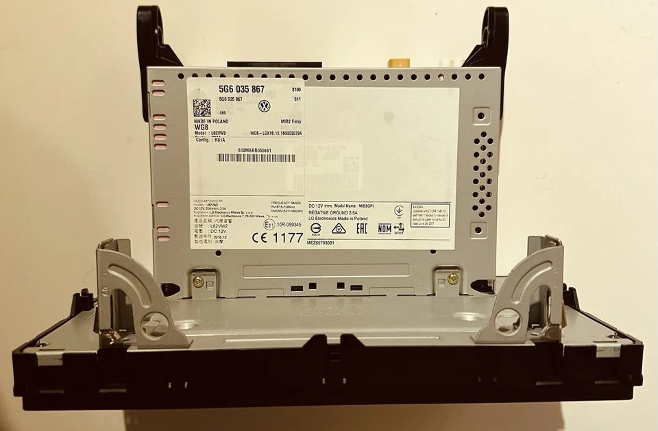 VW Radio Composition Color Facelift Touch SD Karte Bedieneinheit  5G6035867 MIB2 - Bild 2 von 4