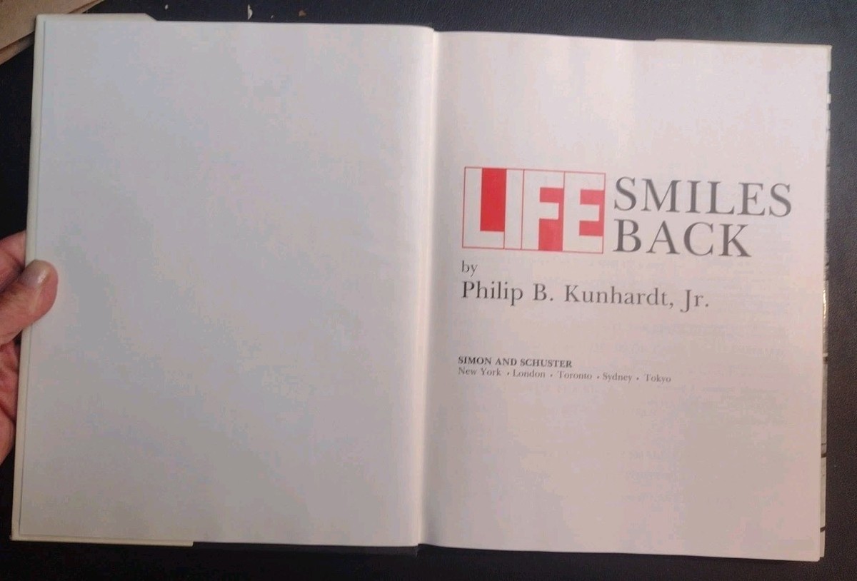 洋書 LIFE SMILES BACK - Philip B. Kunhardt, LIFE Smiles Back by Philip B.Kunhardt, Jr. | eBay