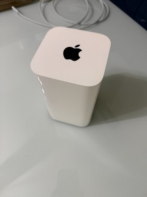Apple AirPort Extreme A1521 3-Port Gigabit Wi-Fi 802.11 AC Router ME918LL/A
