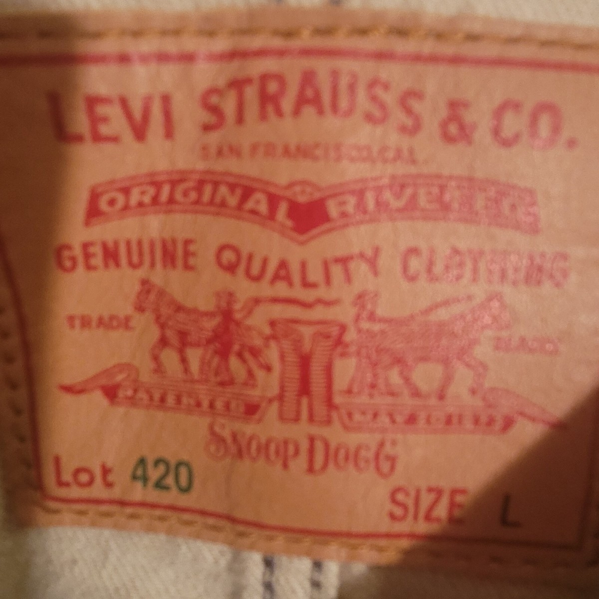 LEVI'S x SNOOP DOGG Limited Edition 420 Denim Jacket - Size LEVI'S x SNOOP DOGG Limited Edition 420 Denim Jacket - Size