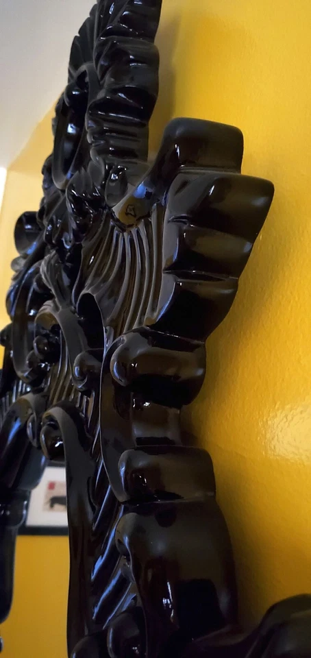 GORGEOUS Large Black Lacquered Vintage-inspired mirror in excellent condition! - Image 4 of 4