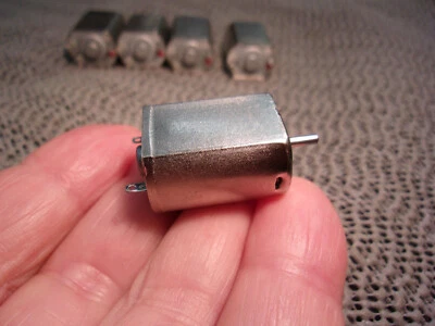 ELECTRONIC SPICES DC Motor 3-12 V, niedertourig, geschmeidiger Lauf, Daten siehe ganz unten!