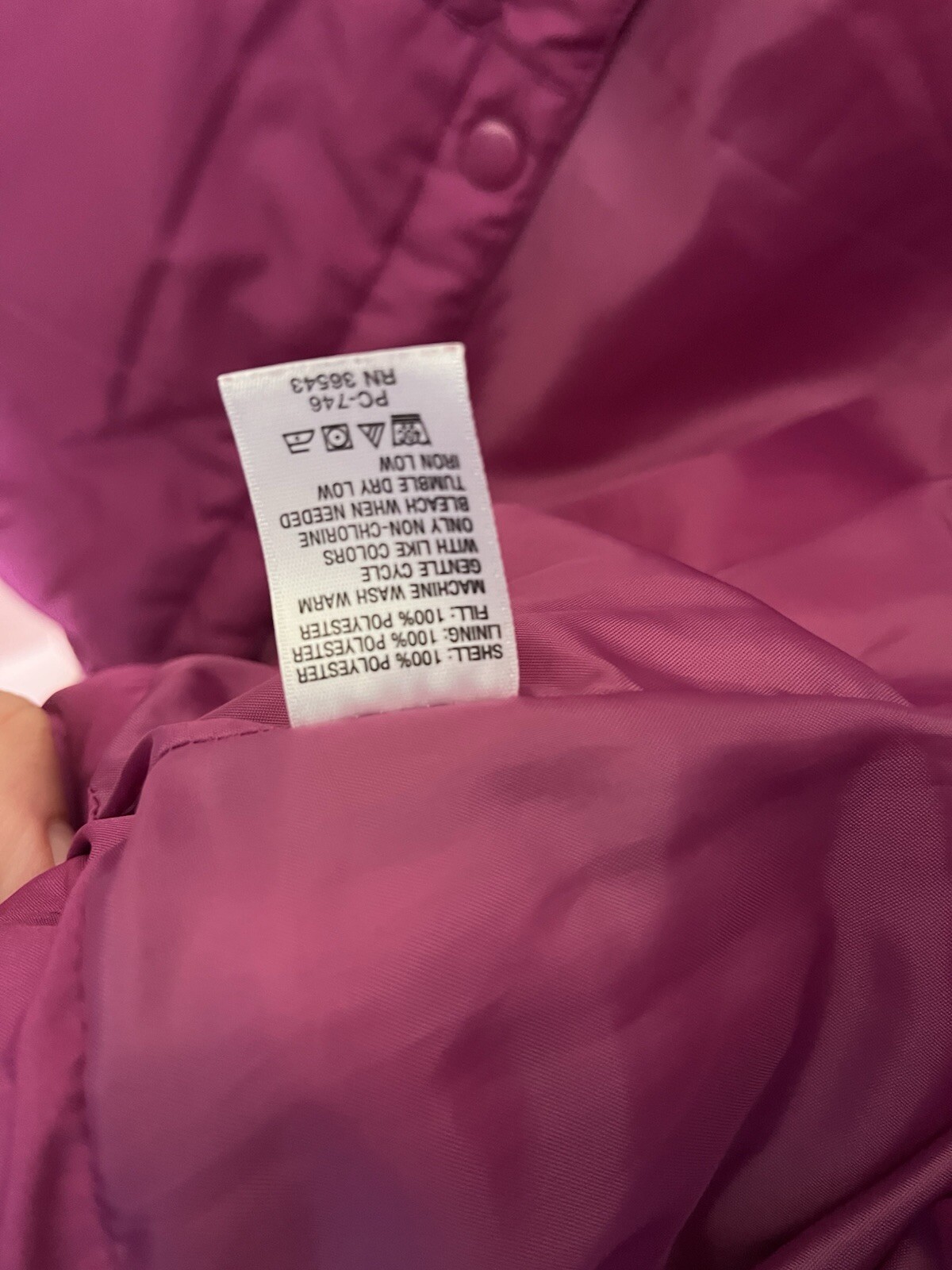 IZOD Women’s Puffer Vest XL image 3