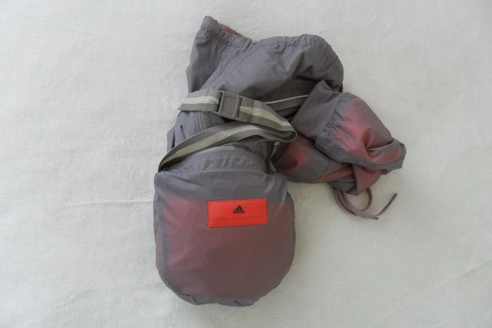 Blusa Stella McCartney RARA Adidas COVER UP STOW AWAY Camisa de Corrida Tamanho M/40 - Imagem 3 de 4