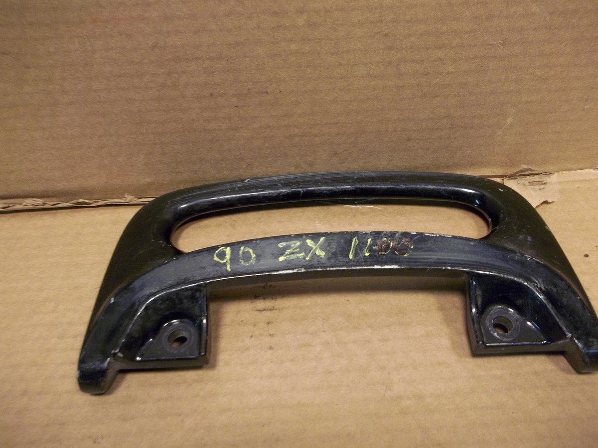 KAWASAKI NINJA ZX11 1990 REAR GRAB RAIL TAIL GRIP ZX 1100 46075