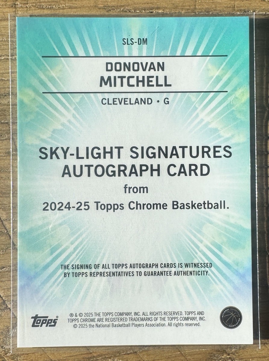 Donovan Mitchell Auto /10 2024-25 Topps Chrome Skylight Signatures