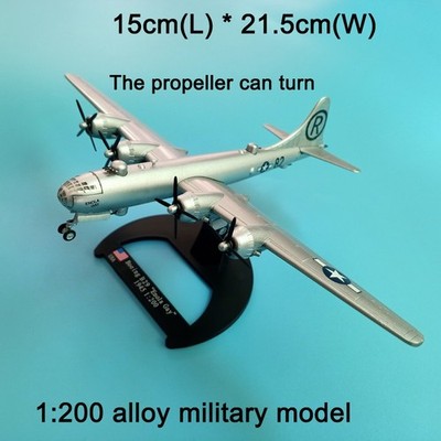1:200 WW2 Boeing B-29 Enola Gay (NO.82) Bomber Model Diecast