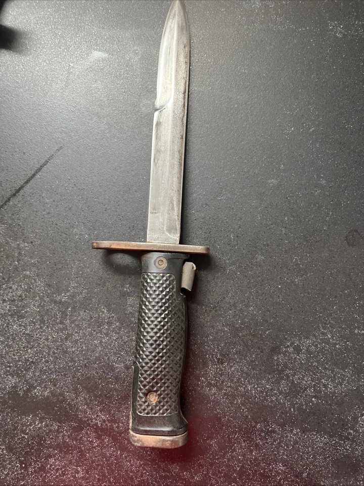 Bayoneta U.S. M6 con vaina U.S. M8A1 Foto 2 de 4