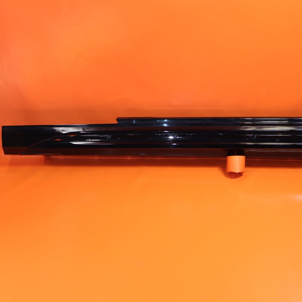 Rolls-Royce Spectre 2024 Left Rocker molding