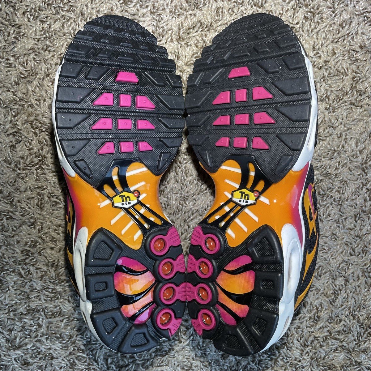 Nike Air Max Plus GS Black Pink White Orange DX9264-001 Size 6