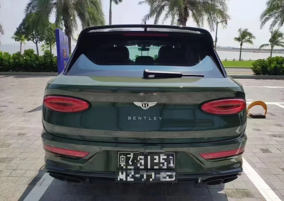 W12 Carbon Fiber Body Kit Lip Side Skirt Diffuser Spolier for Bentley Bentayga - Image 3 of 4