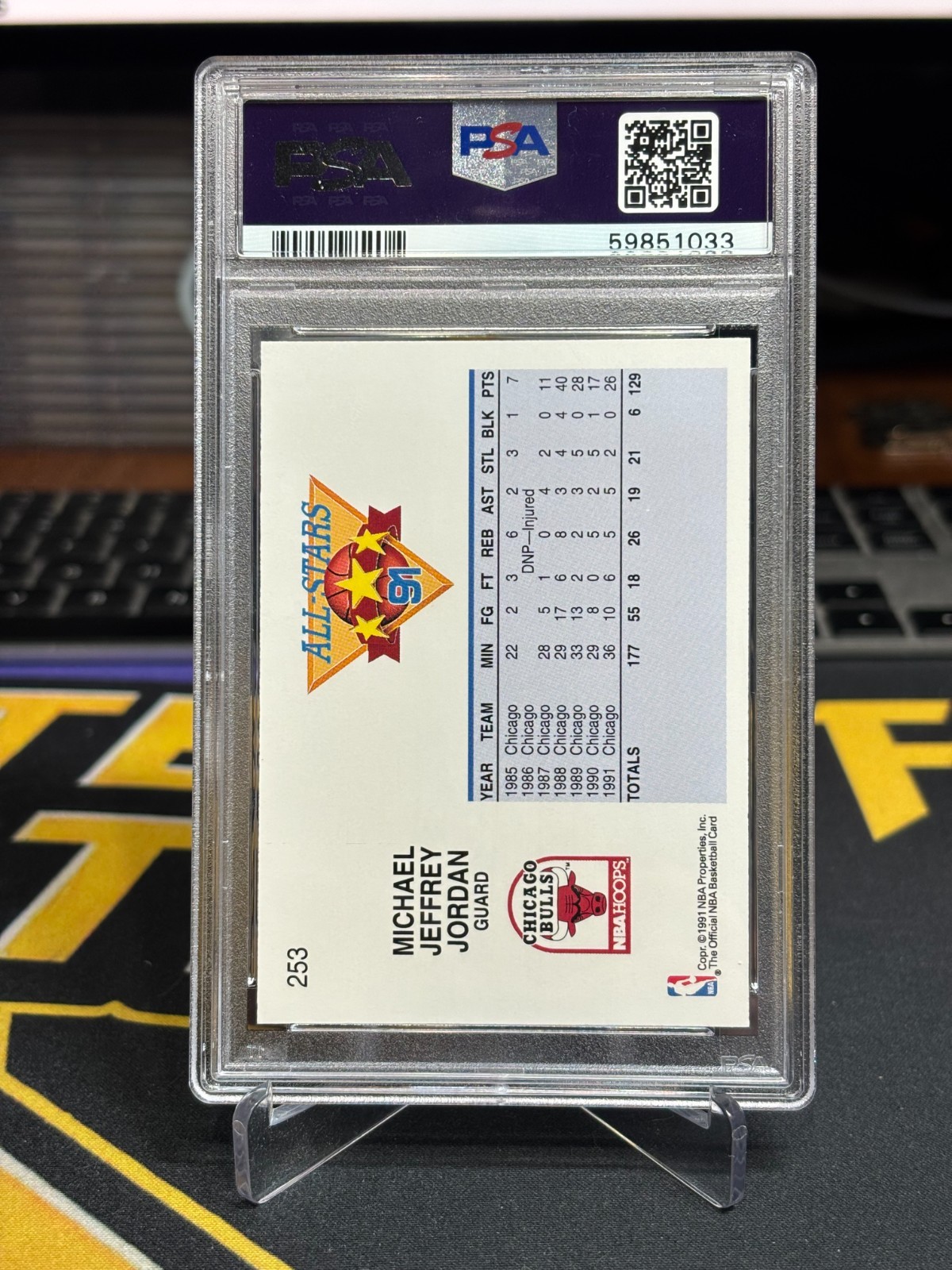 1991 Hoops MICHAEL JORDAN All - Star PSA 9 NBA Chicago Bulls view 3