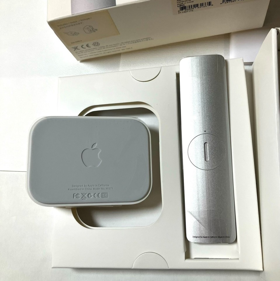 Apple Universal Dock For iPod And iPhone USB 30Pin MC746LL/A With Box ...