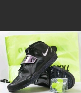 shoes for javelin throwers