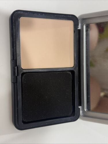 make up for ever - Picture 3 of 5