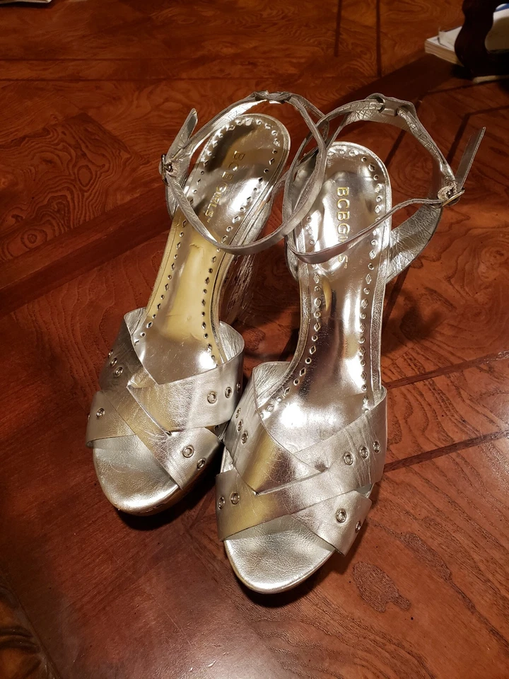 BCBGirls BCBG PL-Galvin 平台软木楔形银色凉鞋高跟鞋露趾 9 B/M — 第 2/4 张图片