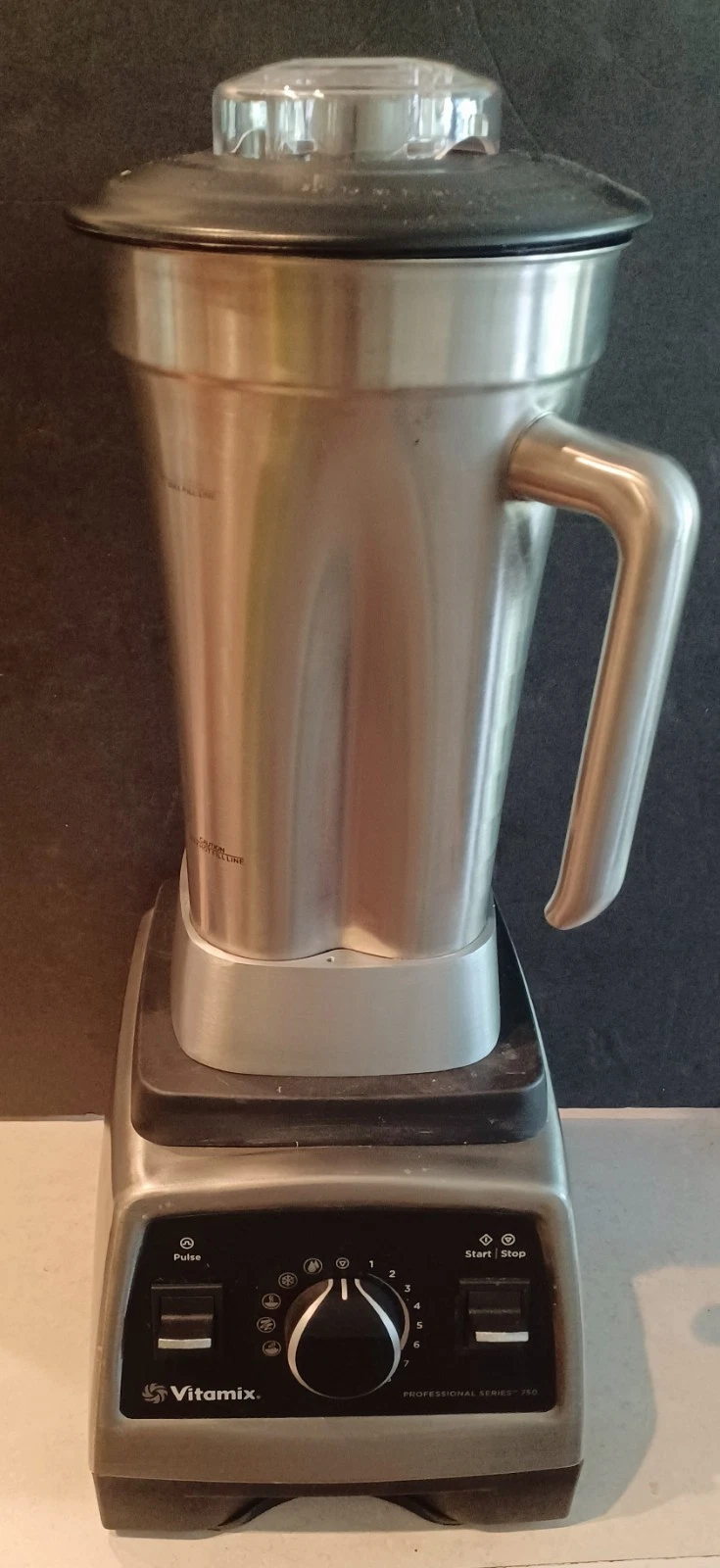 64oz STAINLESS STEEL 304 FOOD GRADE CONTAINER WITH VITAMIX PROFESSIONAL 750