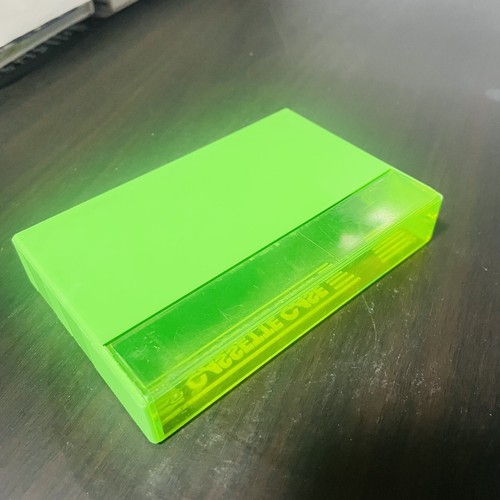 Nintendo Famicom Cartridge Case Green Family Computer Case Only - Picture 23 of 24