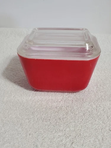 Vintage Pyrex # 0501 Small 1.5 cup RED Refrigerator Dish Container