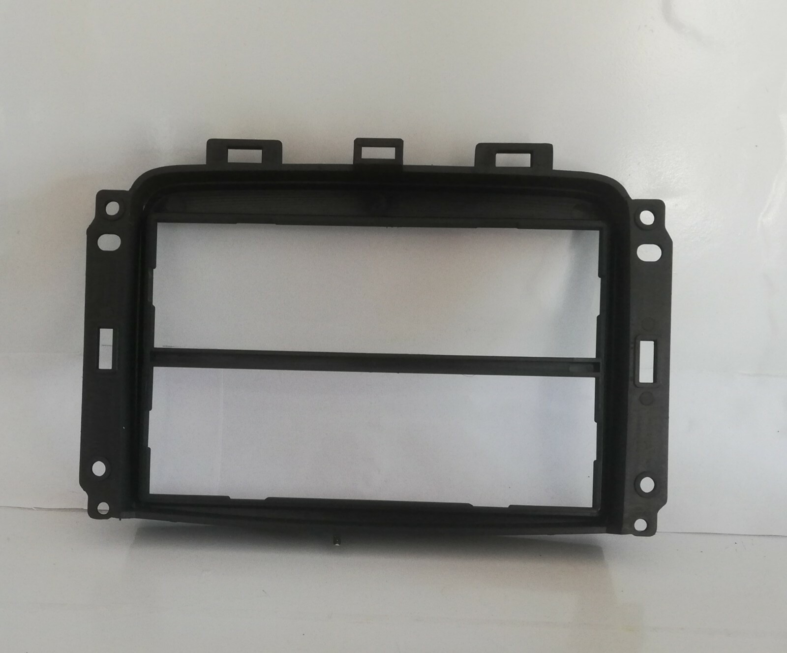 Mascherina Autoradio ISO Per Audi A1 8X Dal 2010 - Nero, Per Sostituzione Stereo