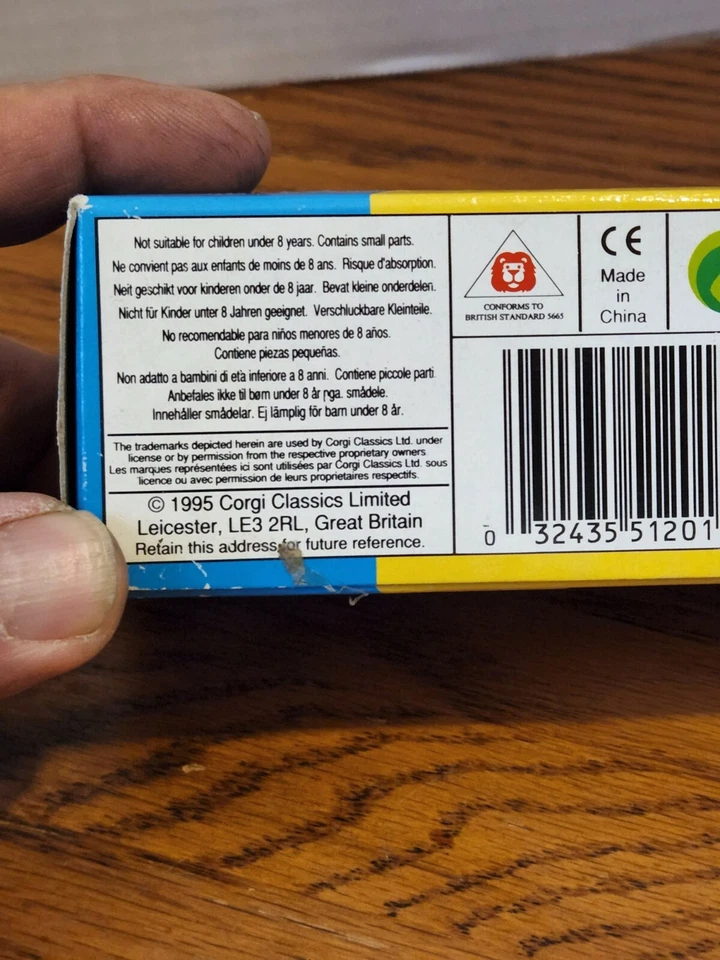 Corgi Classics Centerville Chevrolet Fire Chief Bel-Air 51201 Limited - Image 4 of 4