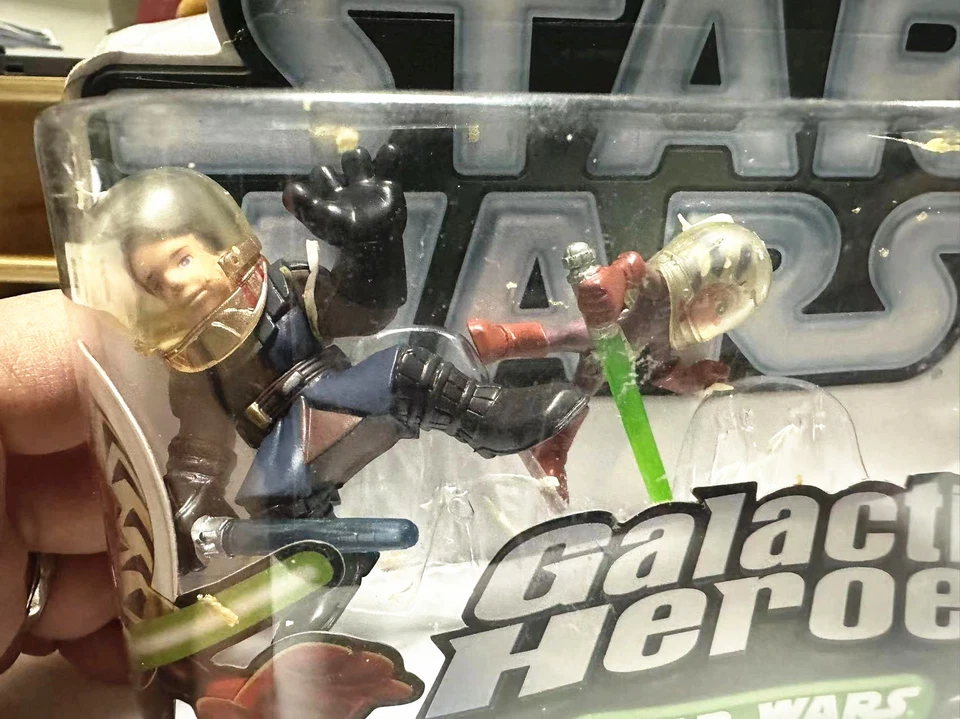 Star Wars Galactic Heroes Ahsoka Anakin Skywalker Toy Figure Set 2009 - Image 3 of 3