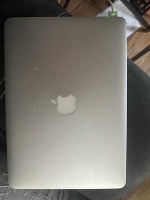 Apple MacBook Pro 13 in 2015 Silver/Intel Core i5 2.70 GHz, 128 GB