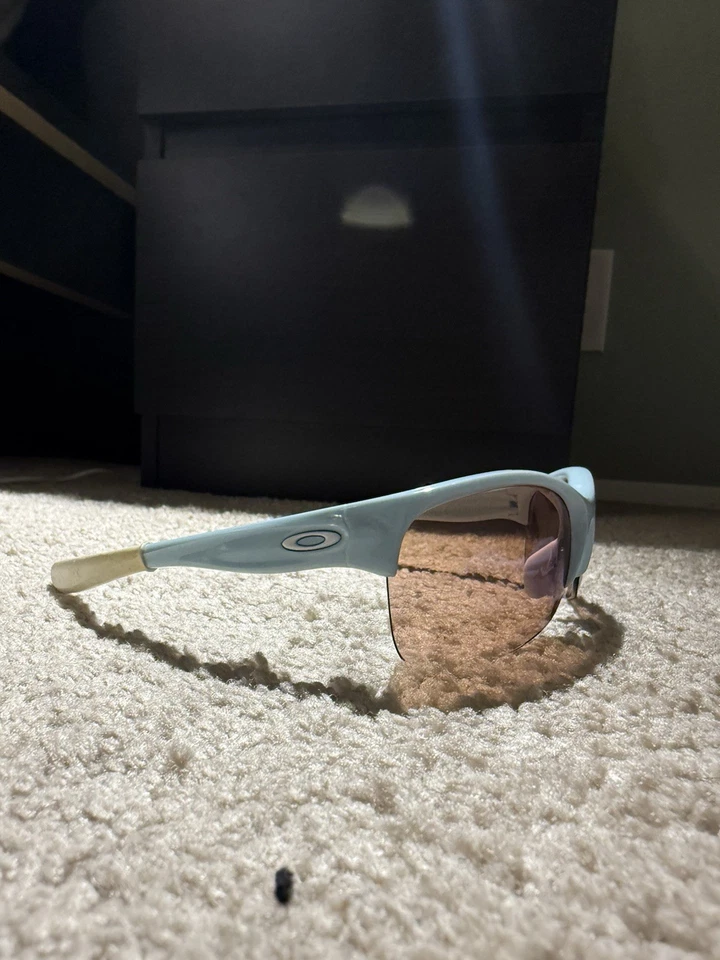 Gafas de sol Oakley Commit para mujer Foto 2 de 4