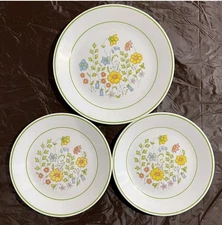 Vintage Corelle Spring Meadow Corning Dinner Lunch Salad Plates Flowers Lot of 3