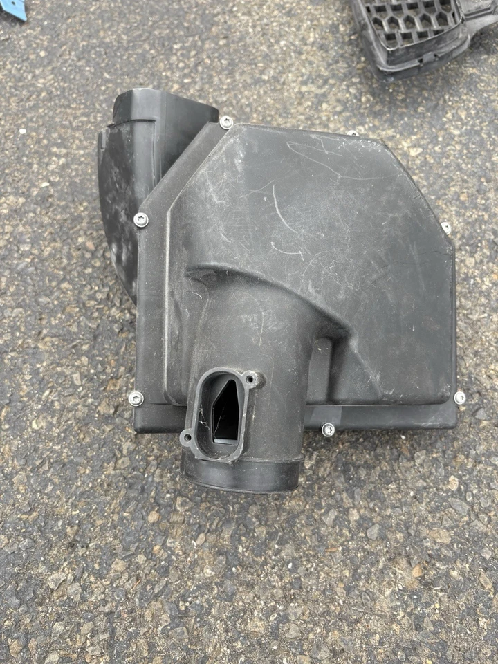 Conducto filtro limpiador entrada aire motor BMW M4 F82 15 16 17 3,0 L 1525 OEM Foto 3 de 4