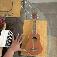 Mitchell Soprano Ukulele 4-String Mahogany Body Natural Finish Brown