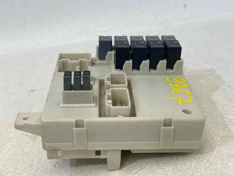 Подходит для приборной панели 13-16 GMC ACADIA жгут проводов распределительная коробка 23106753 от оригинального производителя - Изображение 4 из 4