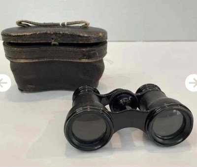 BEAUTIFUL VINTAGE ANTIQUE BINOCULARS LEMAIRE FABT PARIS WITH CASE BEE BUTTON