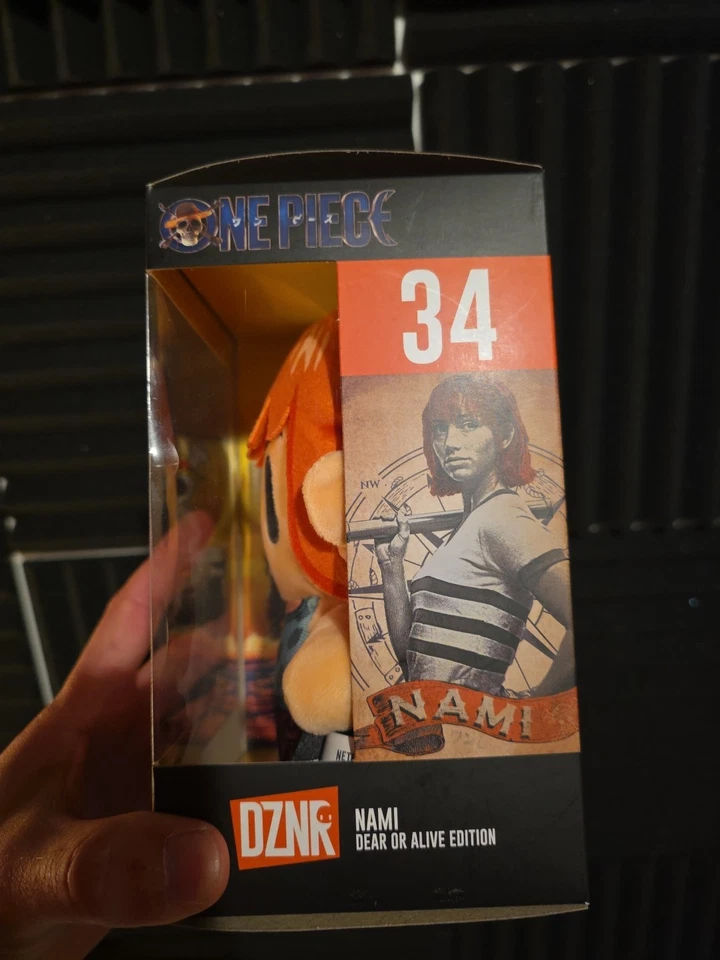 Figura de peluche YuMe DZNR One Piece NAMI Dead OR Alive Edition 34 NUEVA Foto 3 de 4