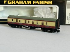 Graham Farish 374-026 N Gauge Mk1 Full Brake in BR Carmine & Cream M80541. Boxed