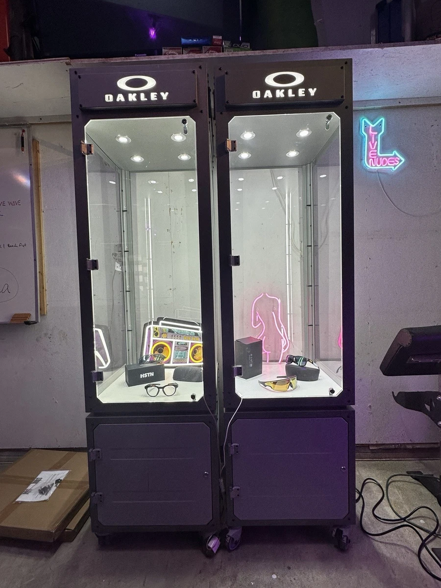 Oakley Retail Display Cases | eBay