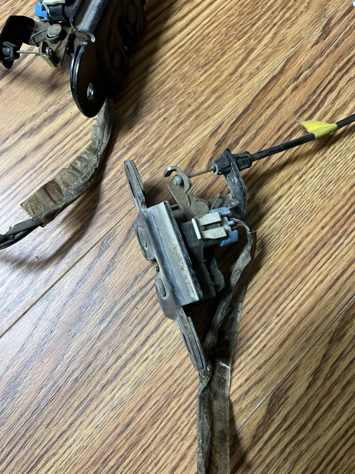 HUMMER H2 2003-2009 MALETERO PUERTA LEVADIZA PUERTA TRASERA CERRADURA PESTILLO ACTUADOR OEM Foto 3 de 4