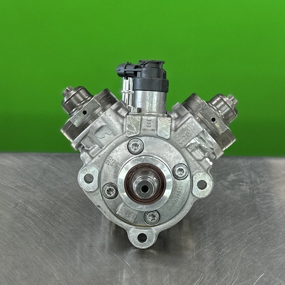 Bomba de inyección de combustible de alta presión BOSCH para Nissan Titan XD 5,0 L 16700EX49AR Foto 2 de 4