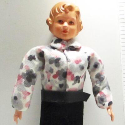 Lady Doll 20 1756 Caco Pencil Skirt Pink Grey Flexible Dollhouse Miniature
