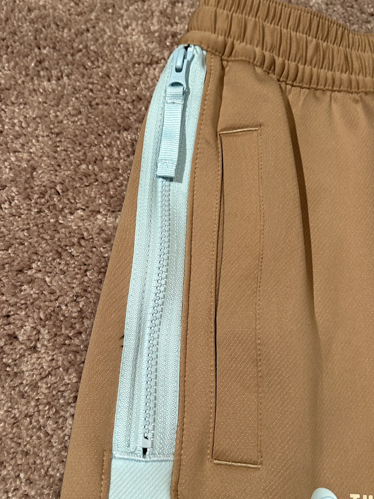 Picture 4 of 6