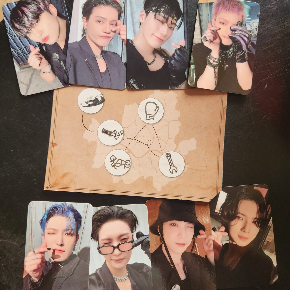 ATEEZ everline popup トレカ s-l1200.jpg