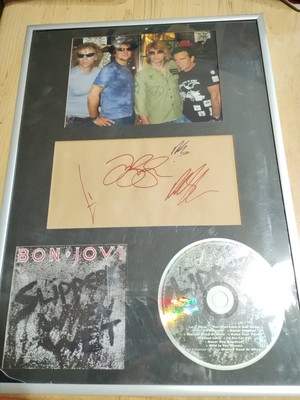 Bon Jovi Band.Slippery When We C.D signed Album Flat Card Autogramm Foto gerahmt