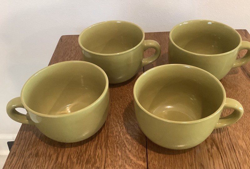 Pier 1  Green  Oversized Jumbo Coffee Latte Soup Chili Mug Mugs Lot of 4