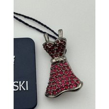 Spilla abito rosso Swarovski 1513952 spilla cristallo rosso canna di fucile