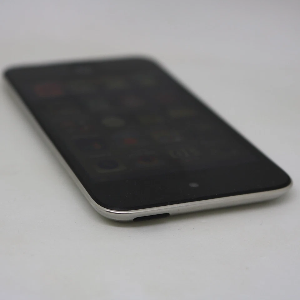 Apple iPod touch 4. Generation Schwarz (16GB) MP4 / TOP / Bluetooth / Händler - Bild 3 von 4