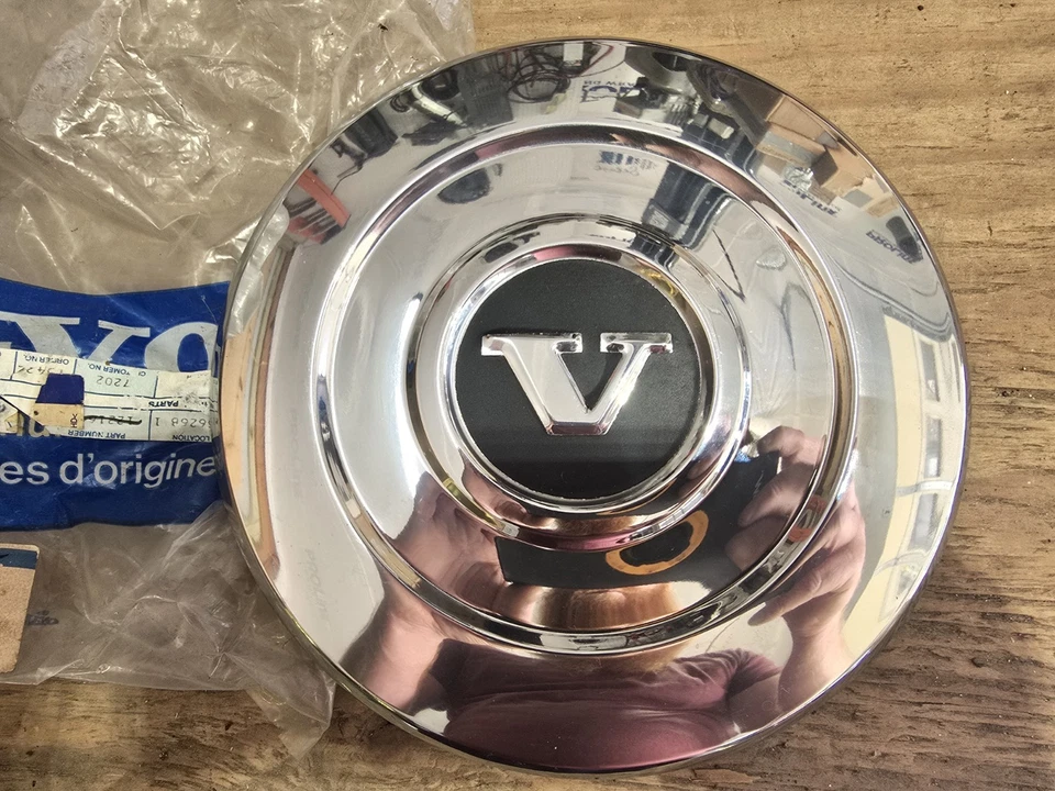 Tapacubos central Volvo 240 242 244 245 acero inoxidable 1 pieza **TEMPRANO** GL #2 Foto 3 de 4