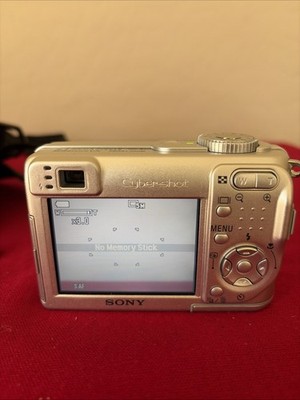 Sony Cyber-shot DSC-W1 Camera 5.1MP 3x Zoom Compact Silver W LCS