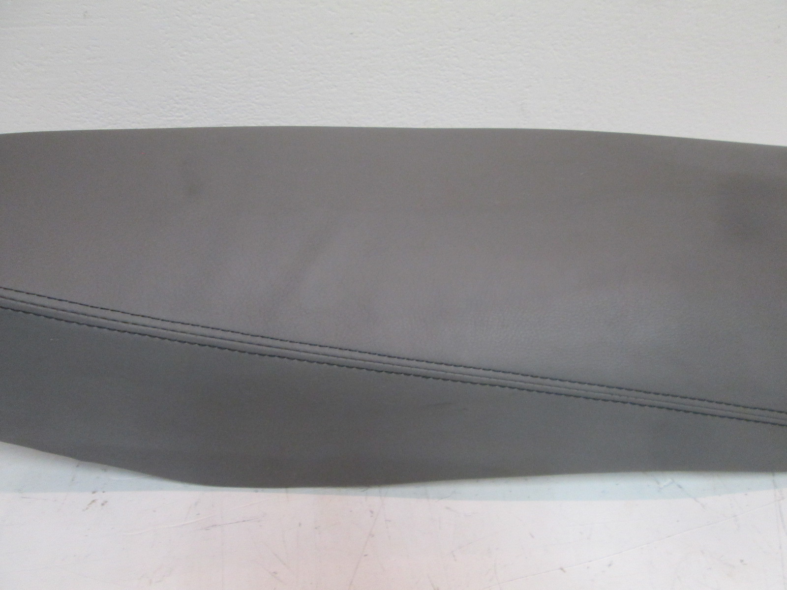 Maserati Quattroporte 05-08- Rear LH Arm Rest / Door Panel - Grey