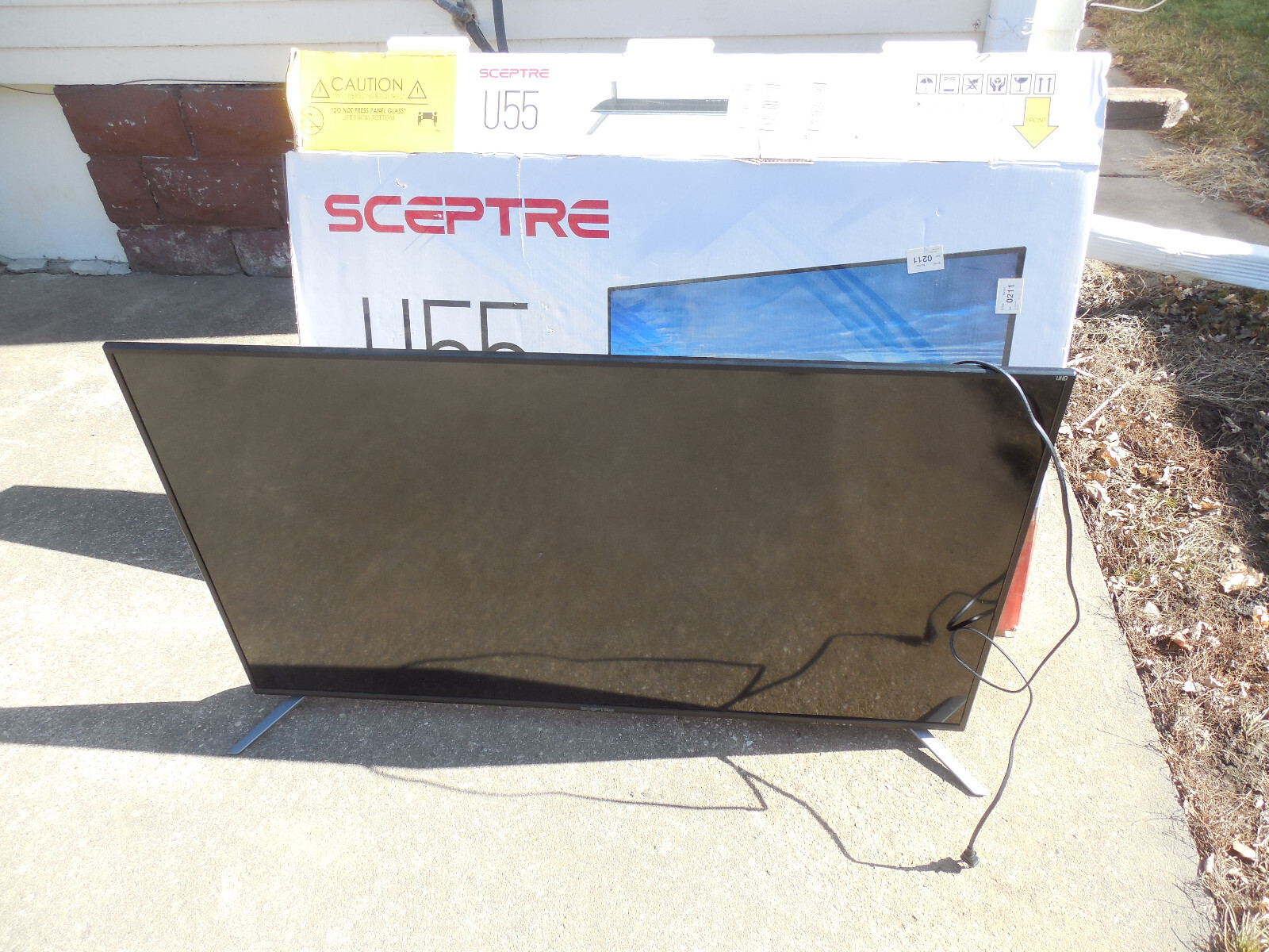 Sceptre W55 HD LED TV 55 With Electricity Sound Legs Remote NO Picture