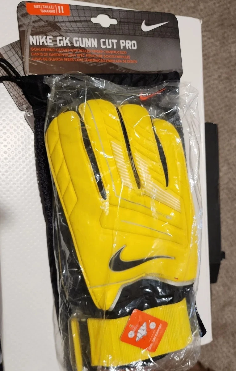 Nike gunn hotsell cut goalkeeper gloves